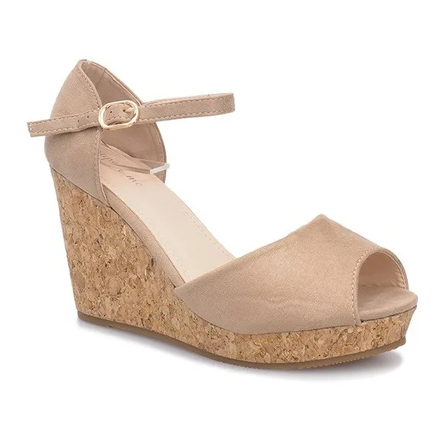 BEIGE CAMPSANDALEN MET SLEEHAK