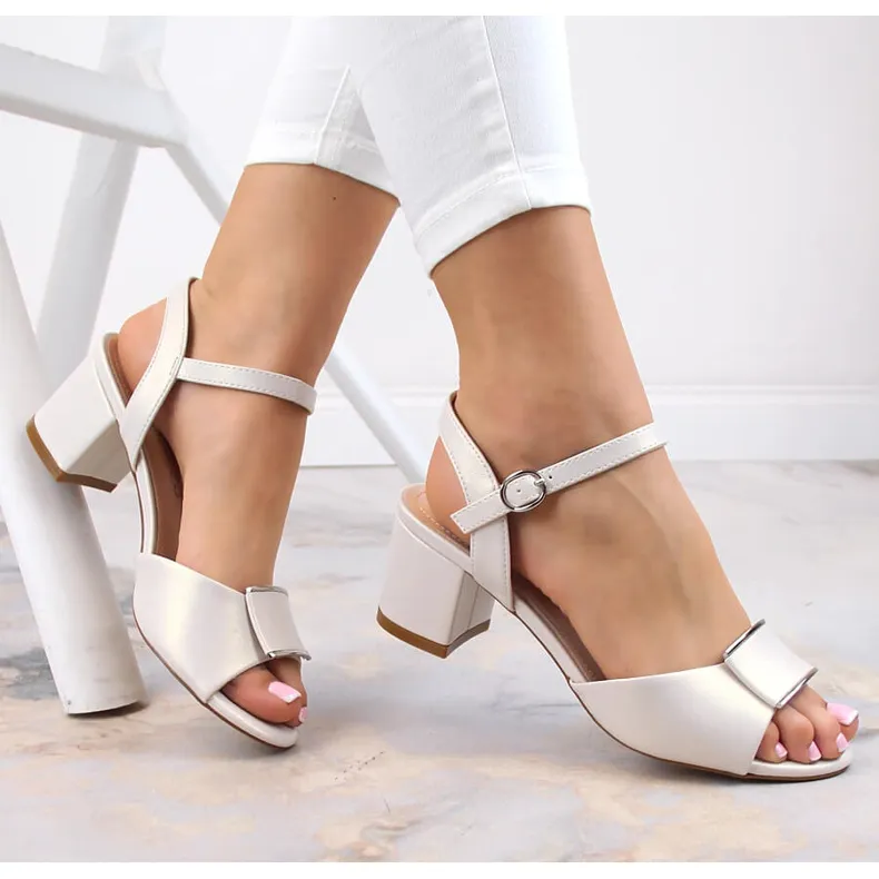 Dames elegante parel sandalen op de post Sergio Leone SK806 wit